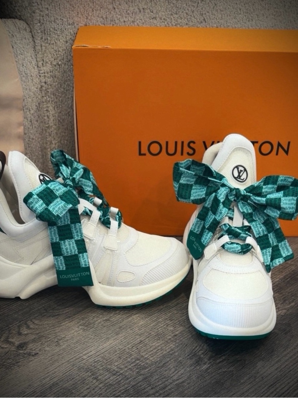 LV Women’s Sneakers-Special Edition-NEW!